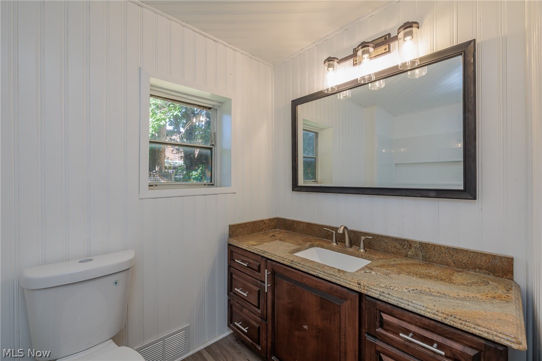 1986 W 93rd Street Cleveland OH 44102