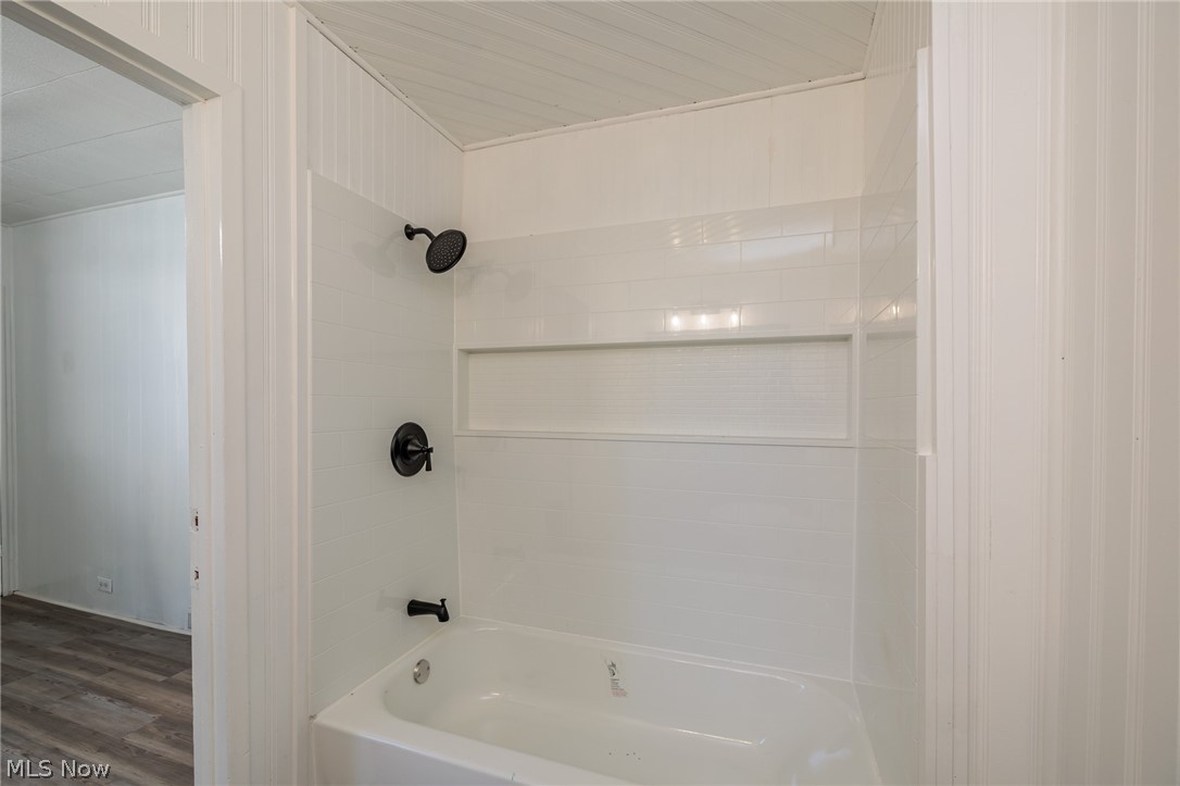 1986 W 93rd Street Cleveland OH 44102