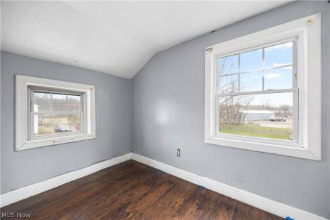 6635 Lake Avenue Elyria OH 44035