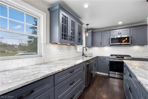 6635 Lake Avenue Elyria OH 44035