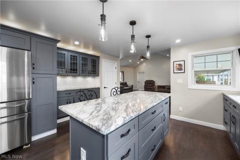 6635 Lake Avenue Elyria OH 44035