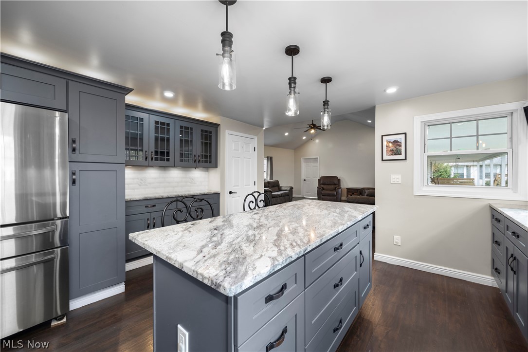 6635 Lake Avenue Elyria OH 44035