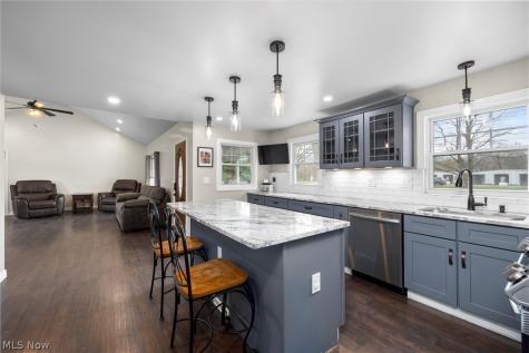 6635 Lake Avenue Elyria OH 44035