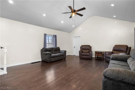 6635 Lake Avenue Elyria OH 44035