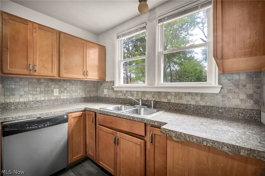 21731 Maydale Avenue Euclid OH 44123
