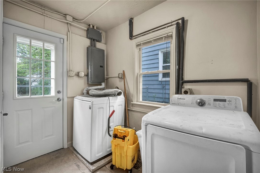 21731 Maydale Avenue Euclid OH 44123