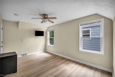 21731 Maydale Avenue Euclid OH 44123