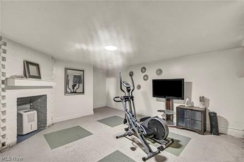 21731 Maydale Avenue Euclid OH 44123