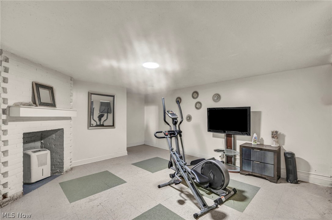 21731 Maydale Avenue Euclid OH 44123