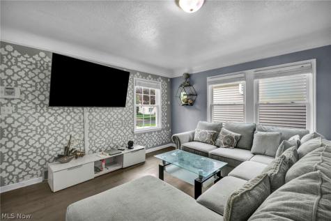21731 Maydale Avenue Euclid OH 44123