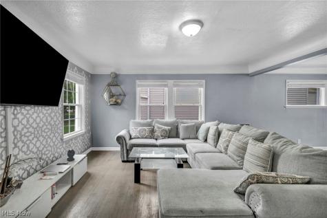 21731 Maydale Avenue Euclid OH 44123