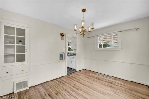 127 Lafayette Street Elyria OH 44035