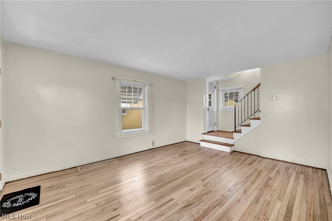 127 Lafayette Street Elyria OH 44035