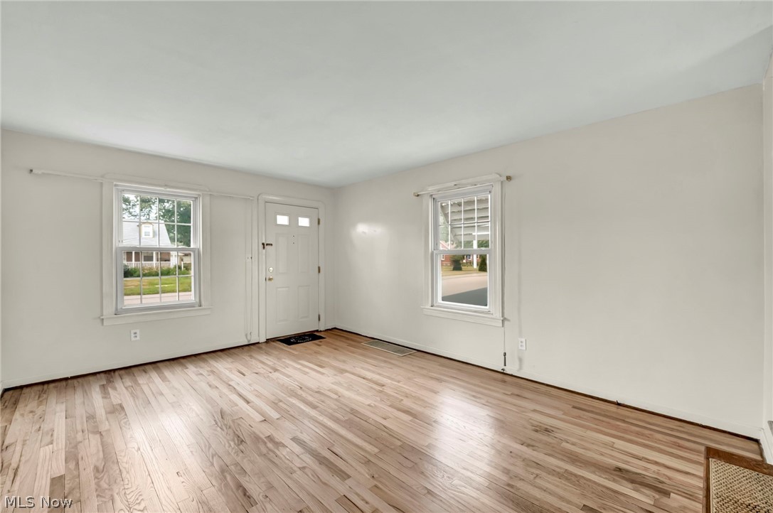 127 Lafayette Street Elyria OH 44035