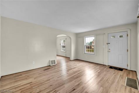 127 Lafayette Street Elyria OH 44035