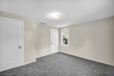 127 Lafayette Street Elyria OH 44035