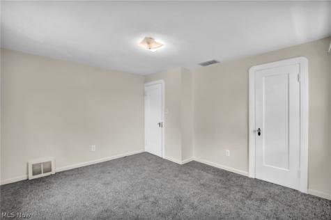 127 Lafayette Street Elyria OH 44035