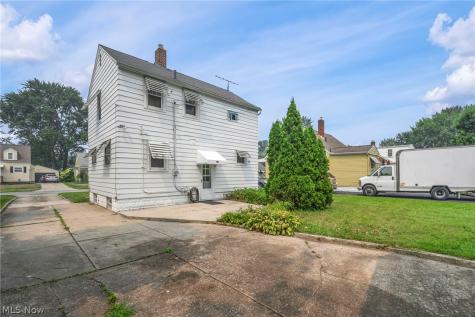 127 Lafayette Street Elyria OH 44035
