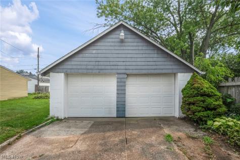 127 Lafayette Street Elyria OH 44035