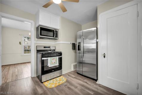 127 Lafayette Street Elyria OH 44035