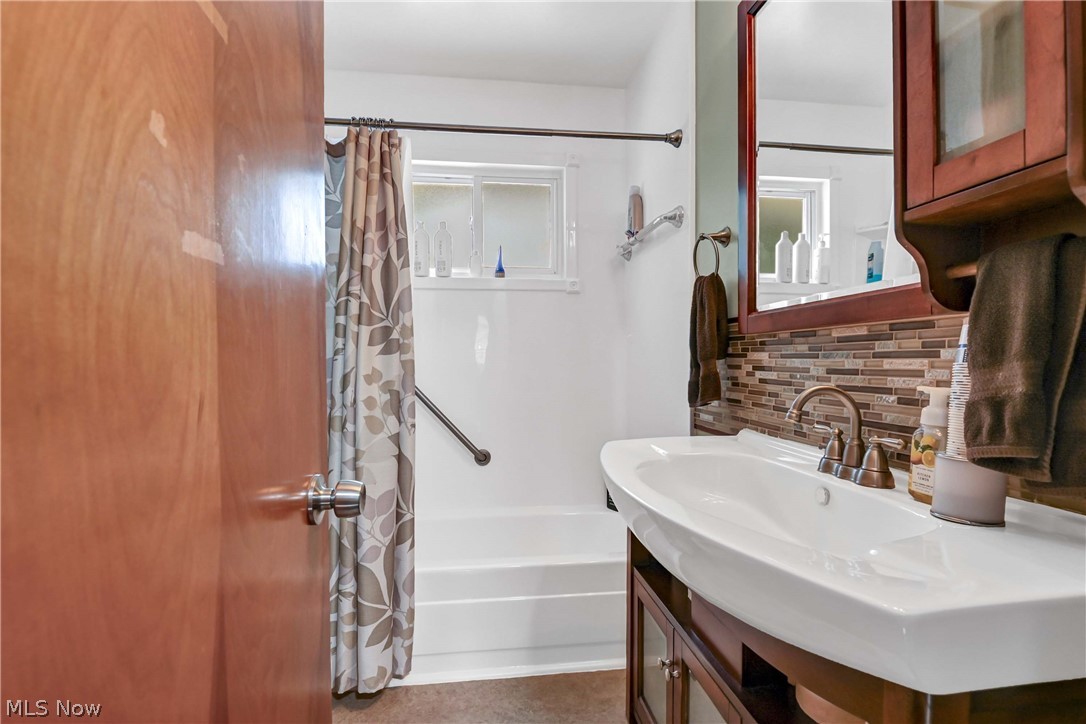 4695 Martin Drive North Olmsted OH 44070
