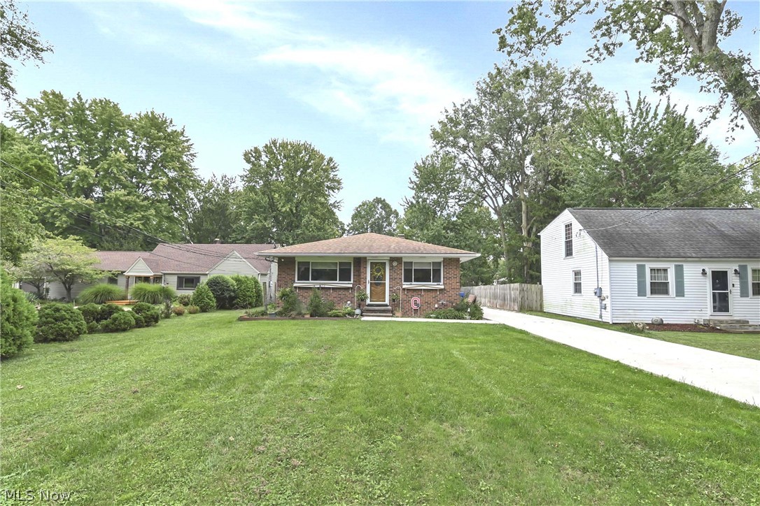 4695 Martin Drive North Olmsted OH 44070