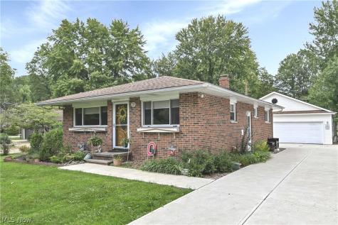 4695 Martin Drive North Olmsted OH 44070