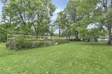4695 Martin Drive North Olmsted OH 44070