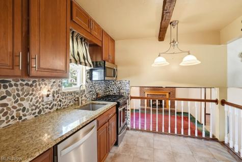 14924 Carol Drive Maple Heights OH 44137
