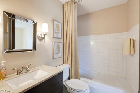 14924 Carol Drive Maple Heights OH 44137
