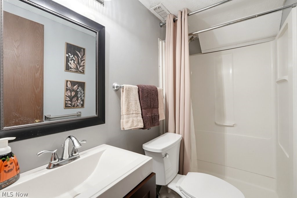 14924 Carol Drive Maple Heights OH 44137