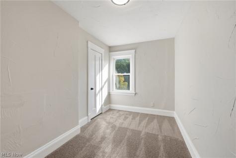 904 E 144th Street Cleveland OH 44110