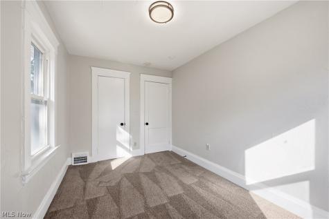 904 E 144th Street Cleveland OH 44110