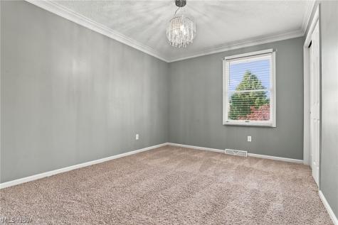 1064 Danielle Avenue Louisville OH 44641