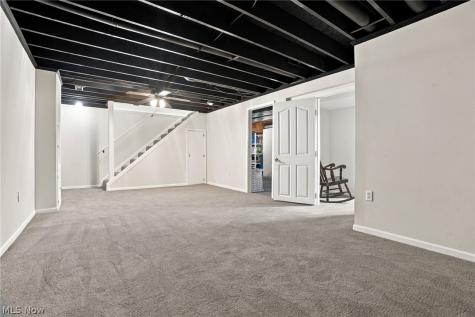 1064 Danielle Avenue Louisville OH 44641