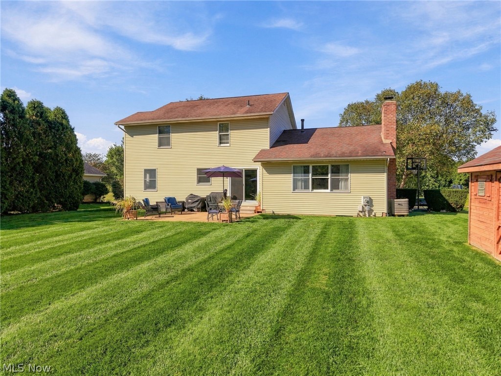 1064 Danielle Avenue Louisville OH 44641