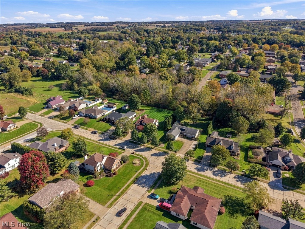 1064 Danielle Avenue Louisville OH 44641
