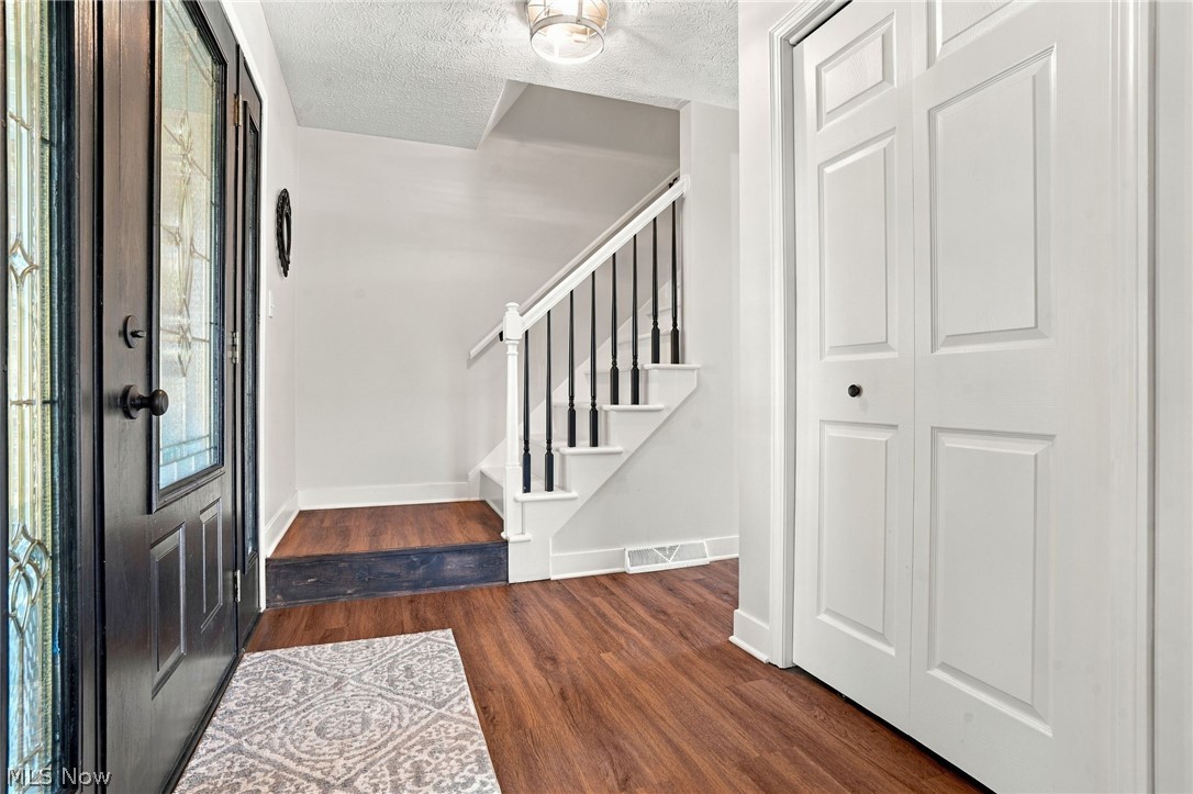 1064 Danielle Avenue Louisville OH 44641
