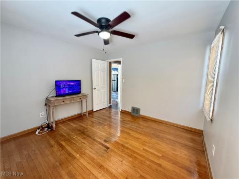 11011 Wallingford Avenue Garfield Heights OH 44125