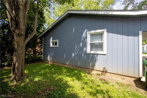 912 Jefferson Street Orrville OH 44667
