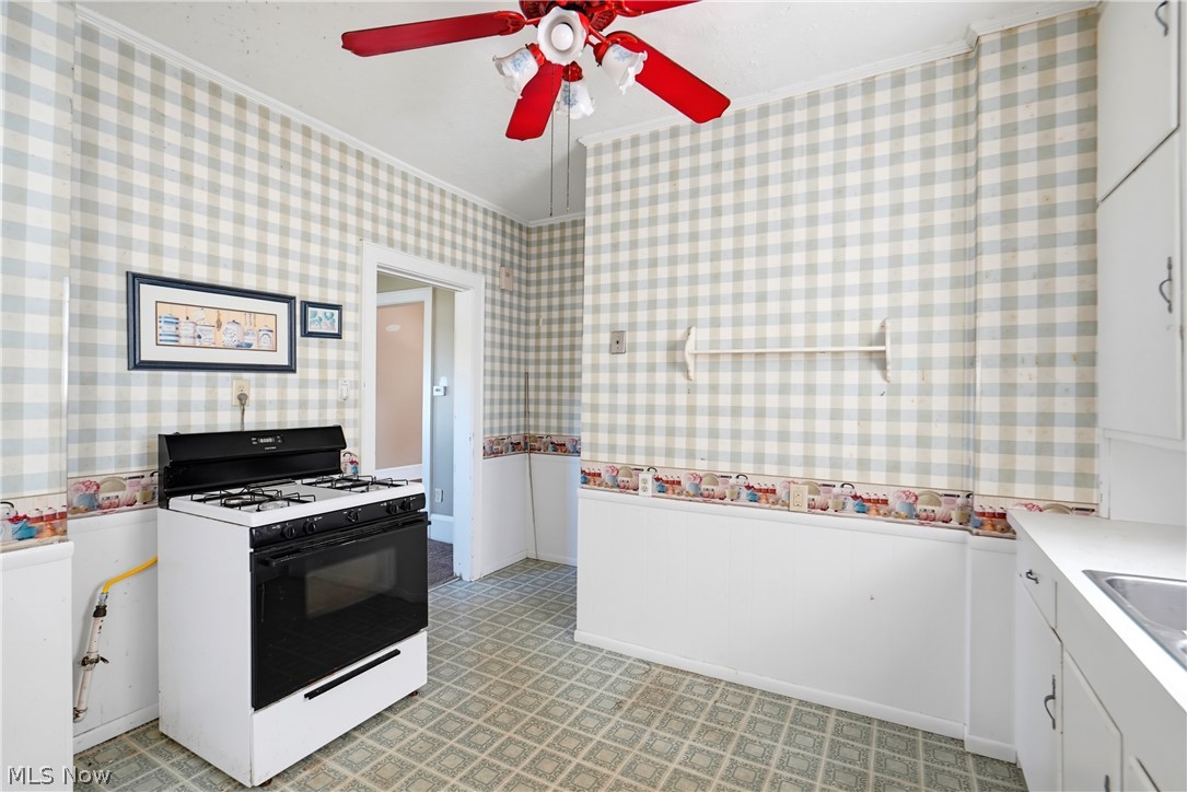 1649 Gibbs Avenue NE Canton OH 44705