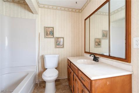 1649 Gibbs Avenue NE Canton OH 44705