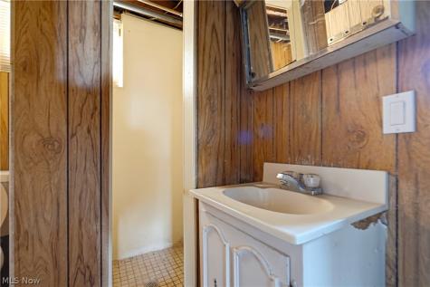 1649 Gibbs Avenue NE Canton OH 44705