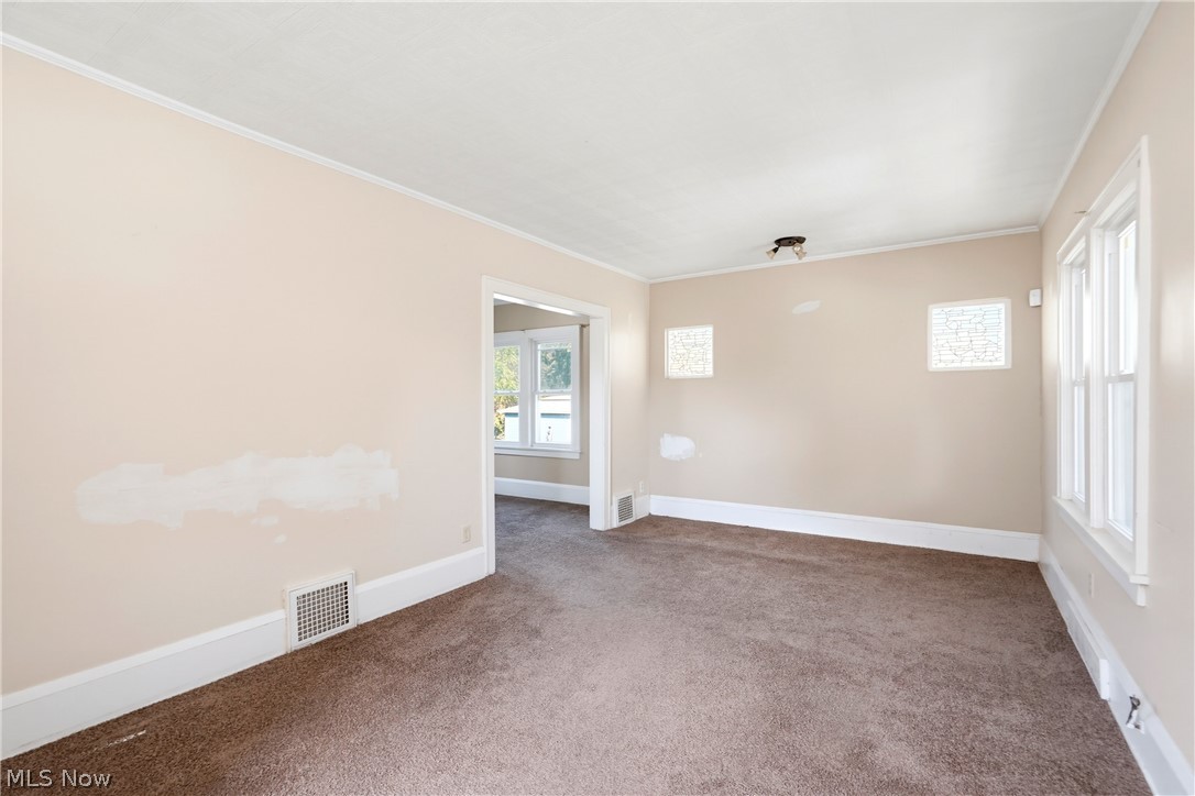 1649 Gibbs Avenue NE Canton OH 44705