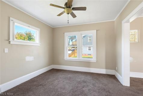 1649 Gibbs Avenue NE Canton OH 44705