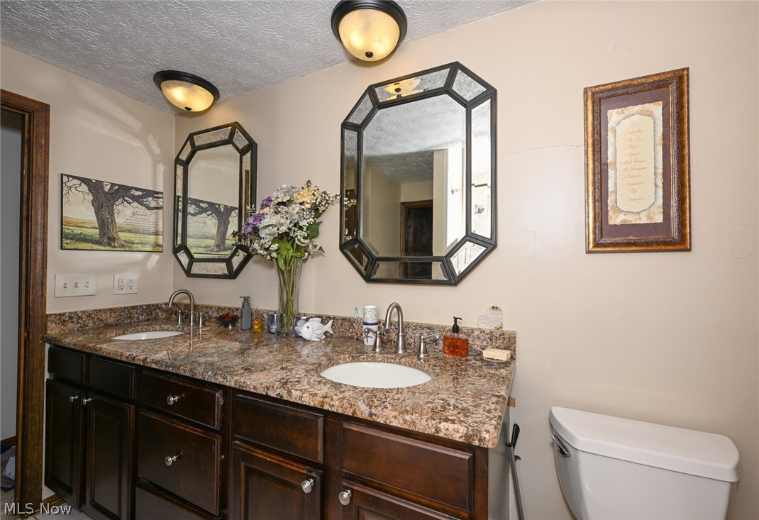300 Castleton Road NE North Canton OH 44720
