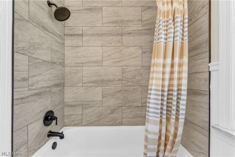 4241 Wilmington Road South Euclid OH 44121