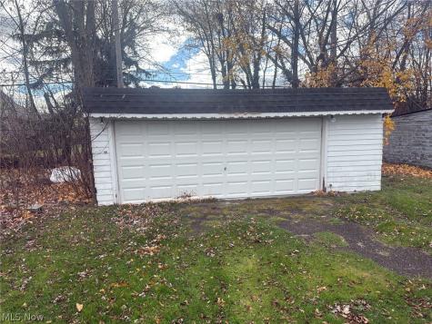 12816 Dove Avenue Cleveland OH 44105