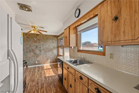 4579 Memphis Villas S Brooklyn OH 44144