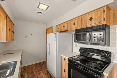 4579 Memphis Villas S Brooklyn OH 44144